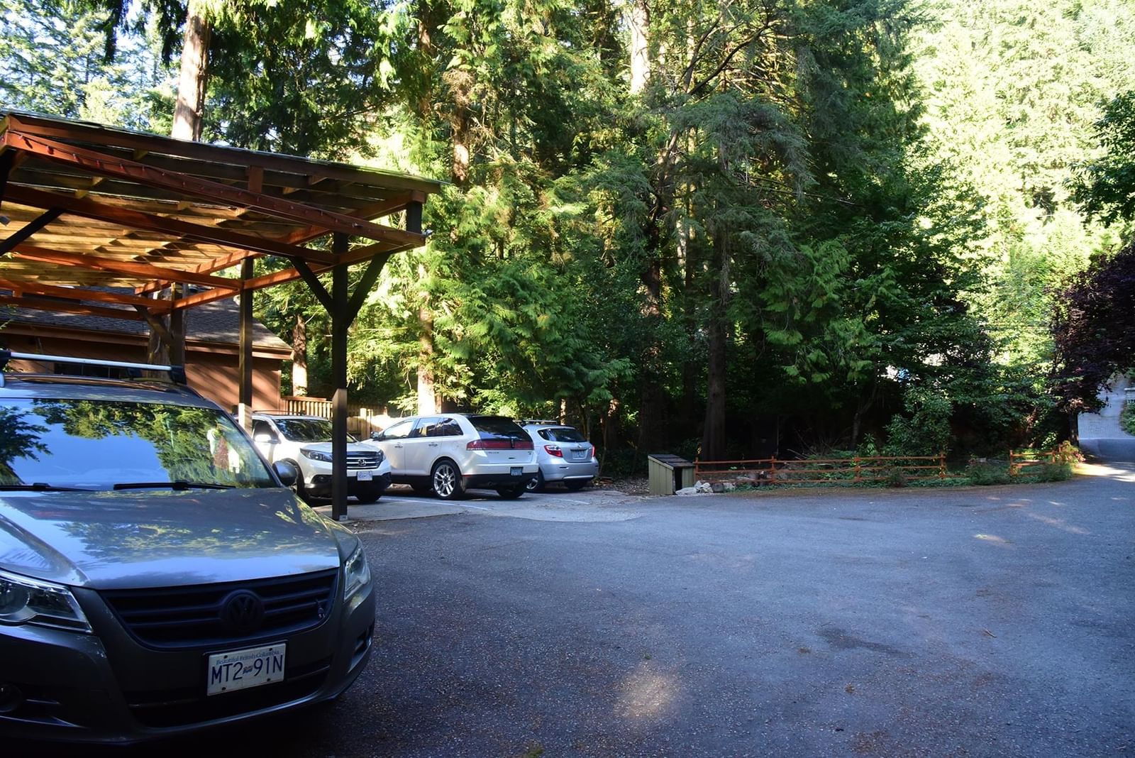 Listing Image 6