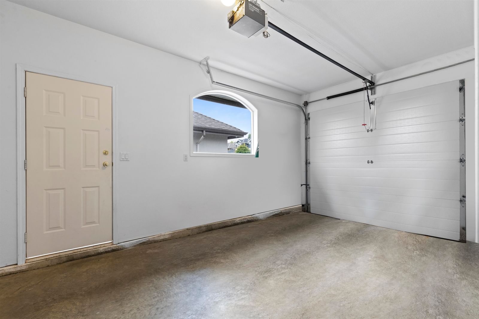 Listing Image 24