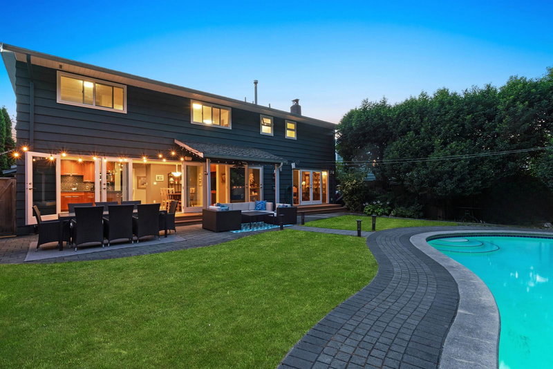 2864 Bushnell Place, North Vancouver, V7J 2Y8 | Image 3