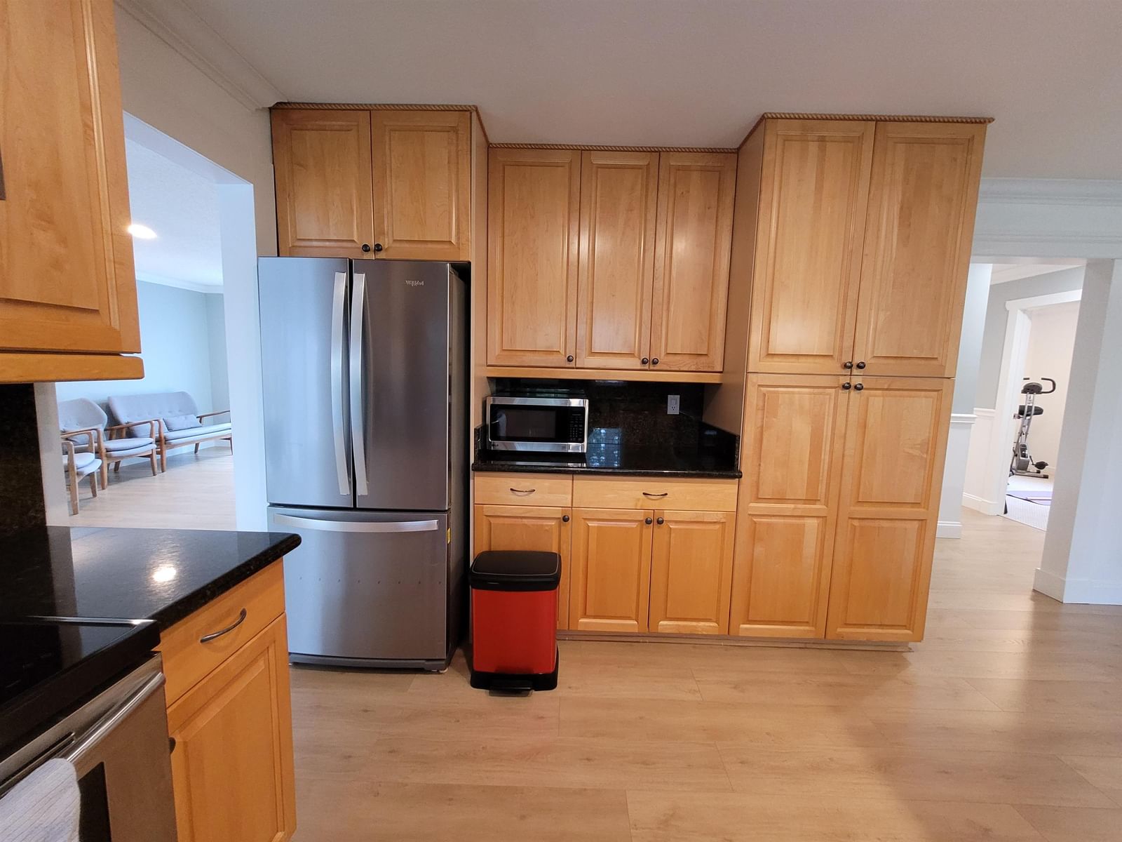 Listing Image 9