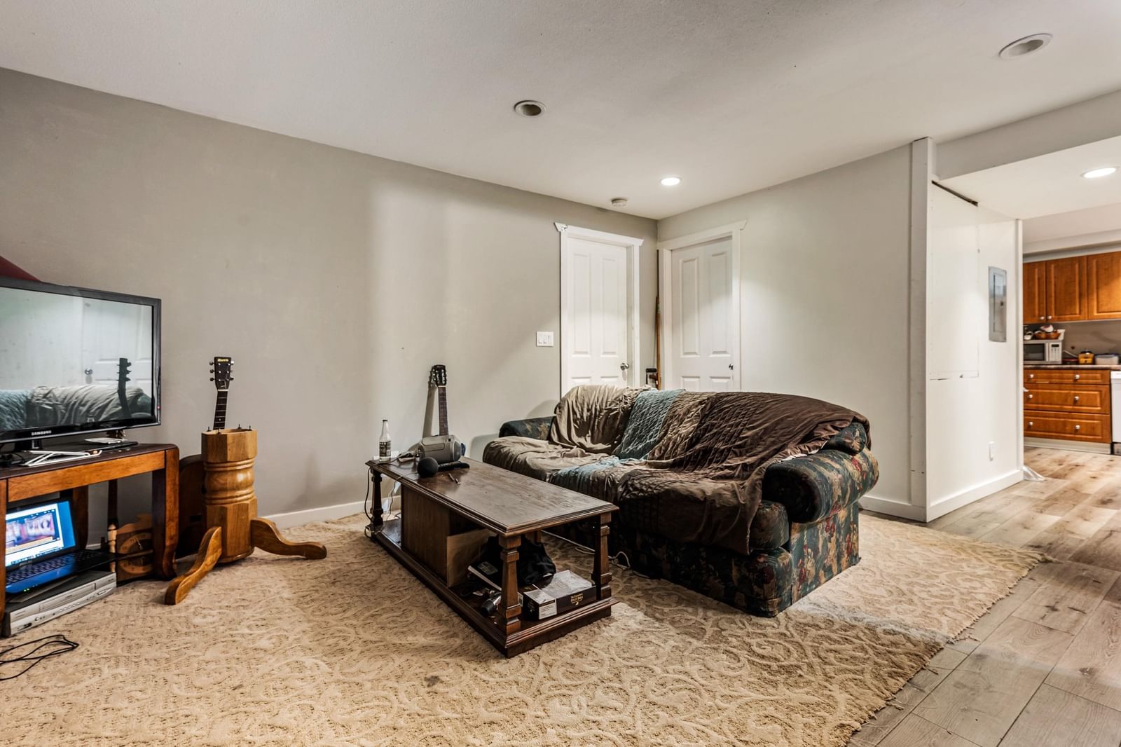 Listing Image 21