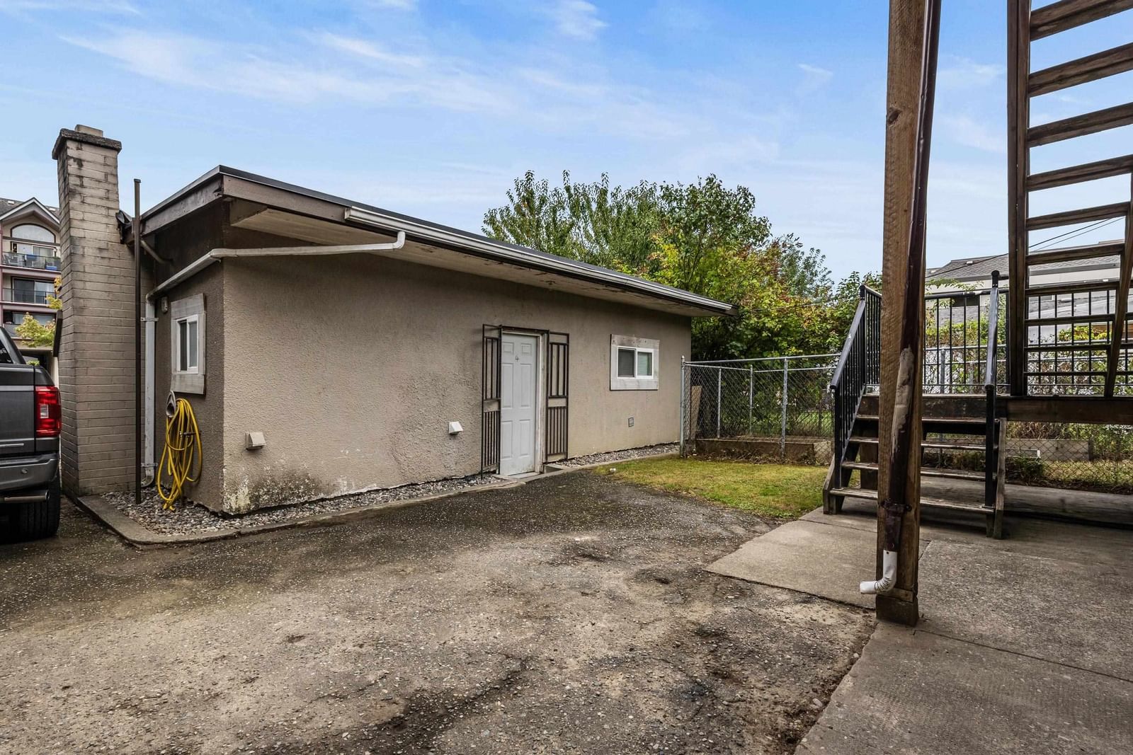 Listing Image 33