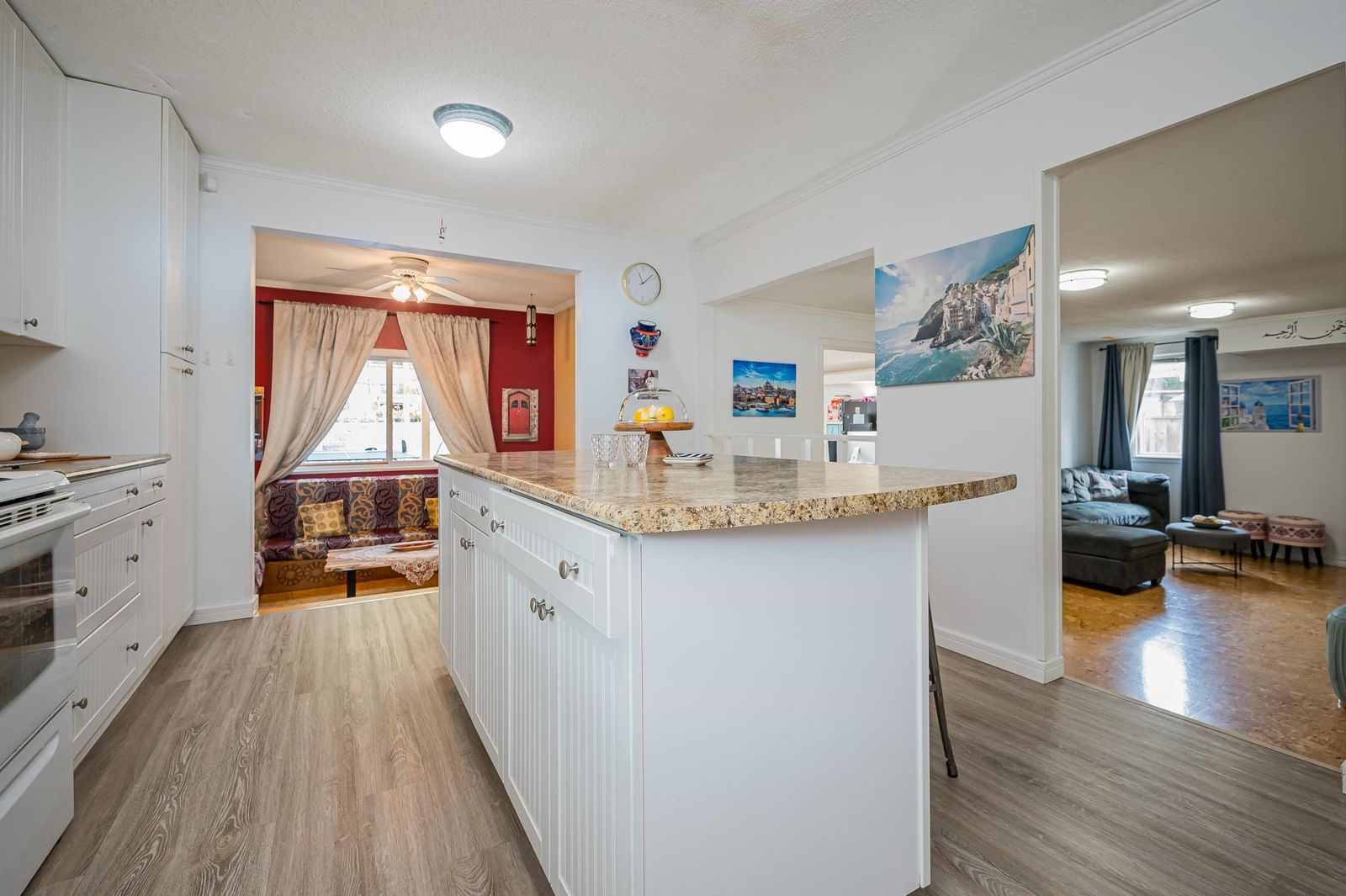 Listing Image 13