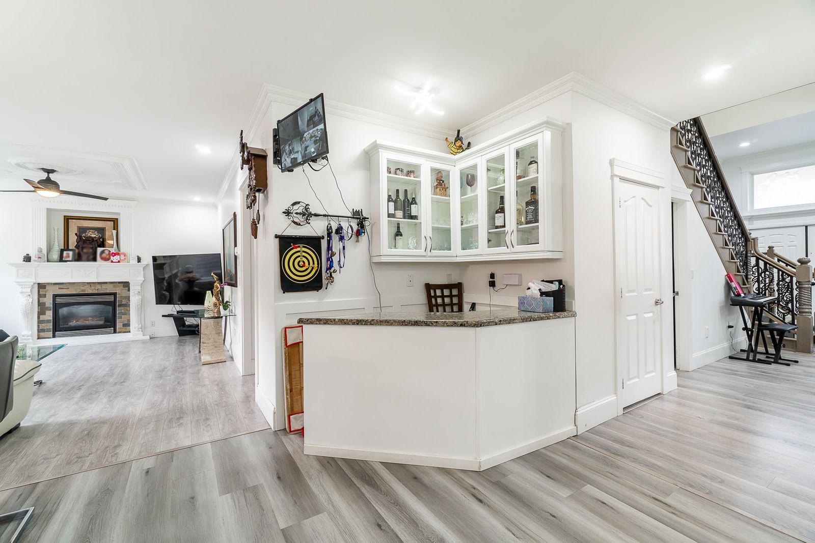 Listing Image 13