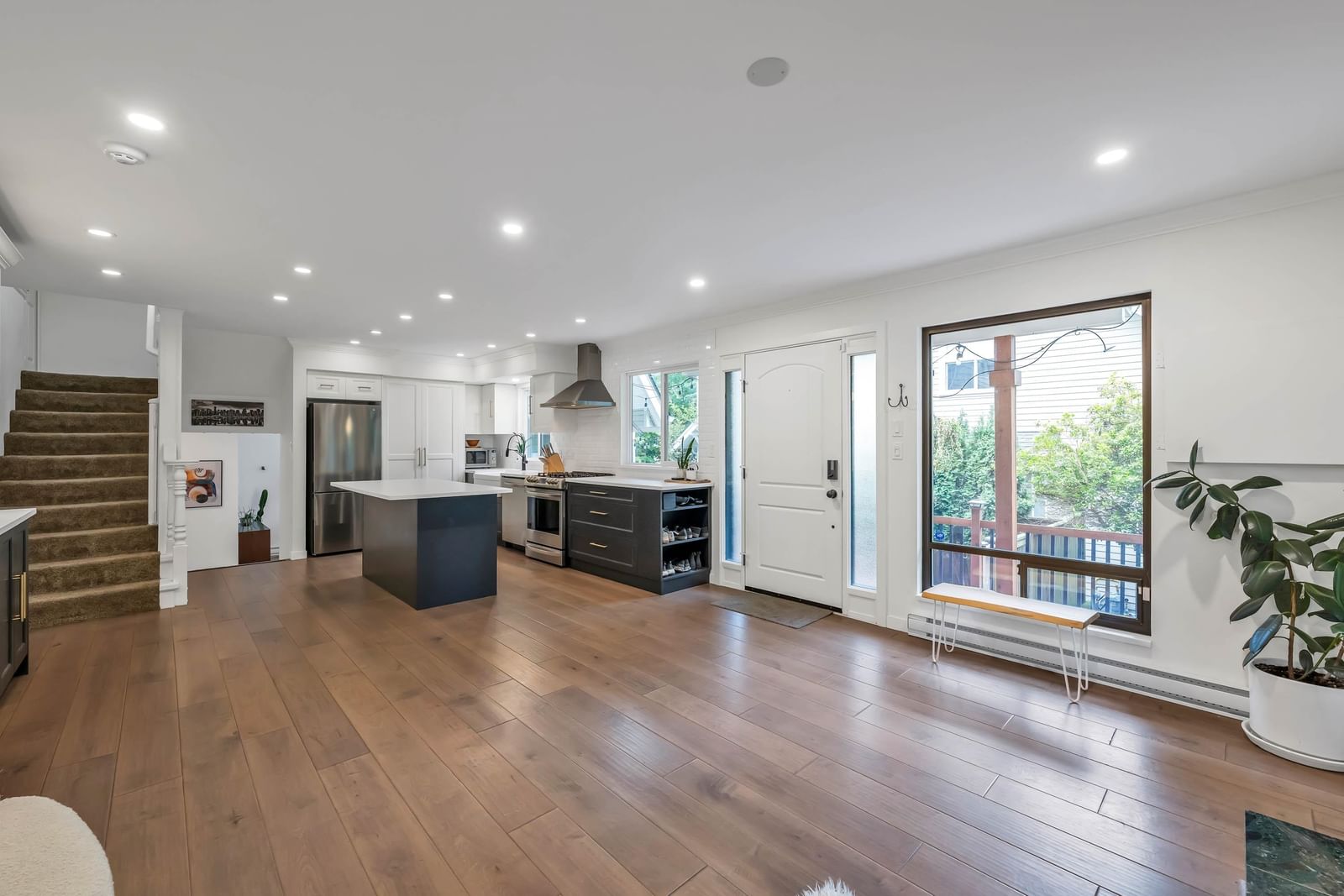 Listing Image 14