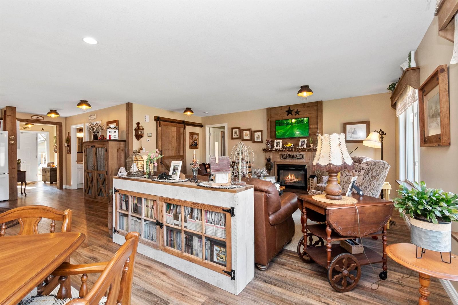 Listing Image 13
