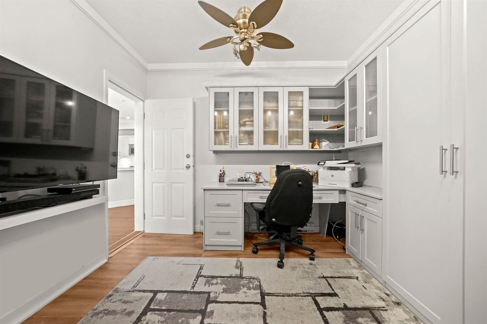 Listing Image 19