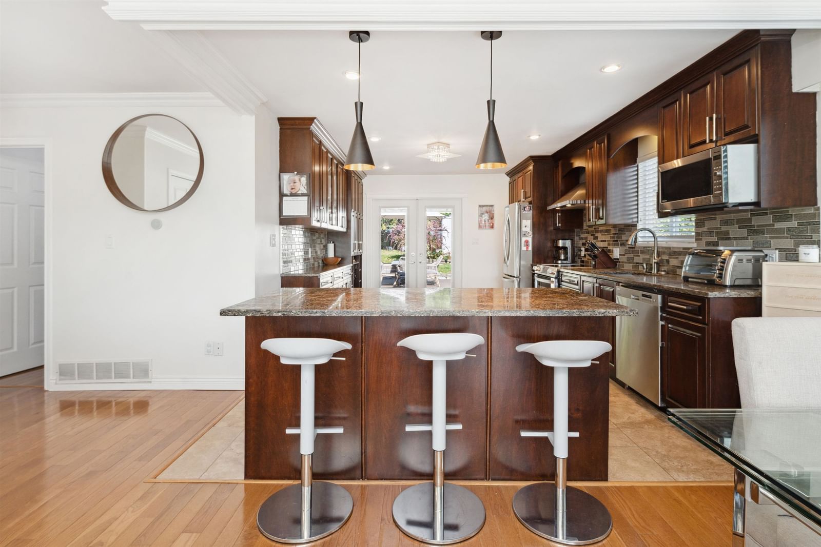 Listing Image 15
