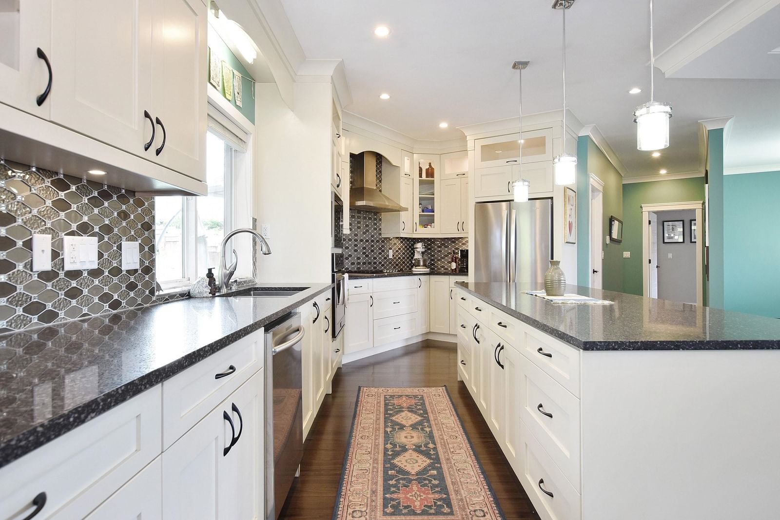 Listing Image 15