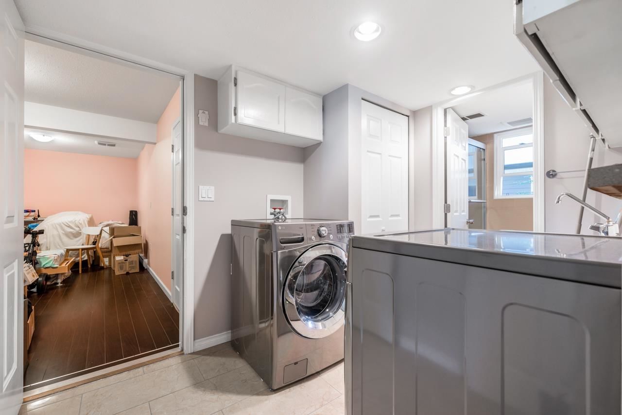 Listing Image 10