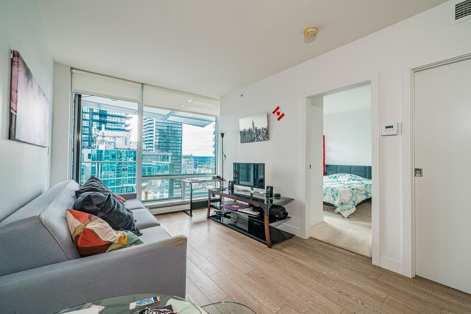 Listing Image 10