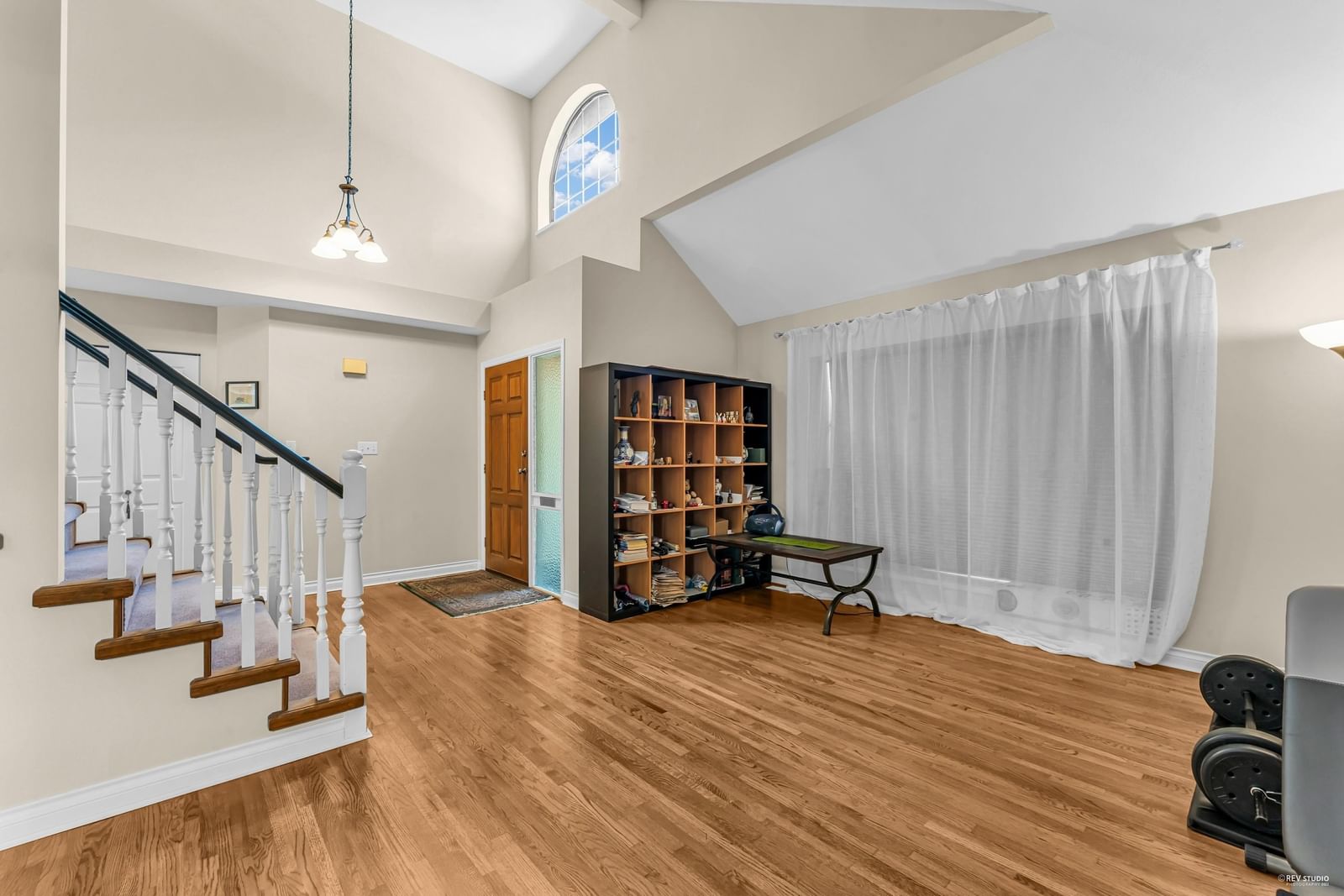 Listing Image 8