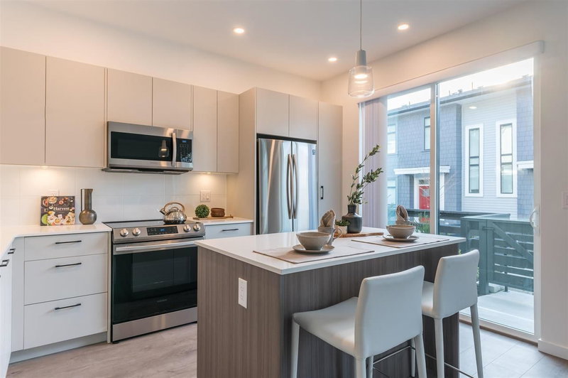 37 - 15255 Sitka Drive, Surrey, V3S 0B1 | Image 3