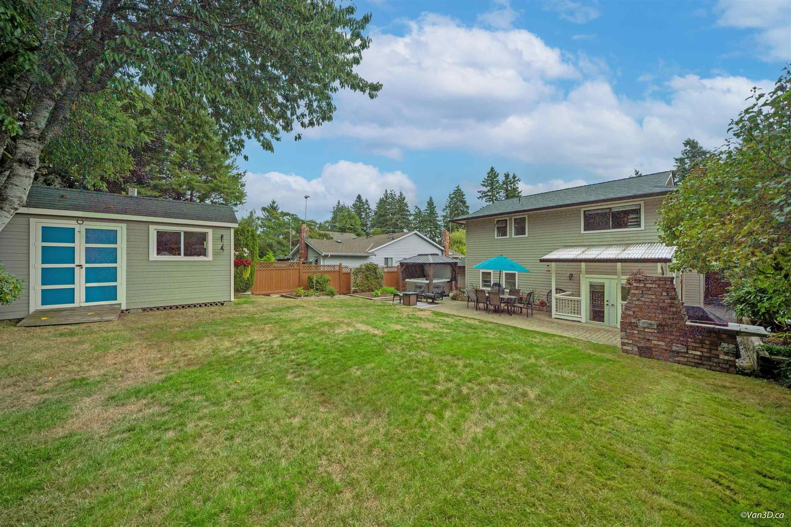 Listing Image 4