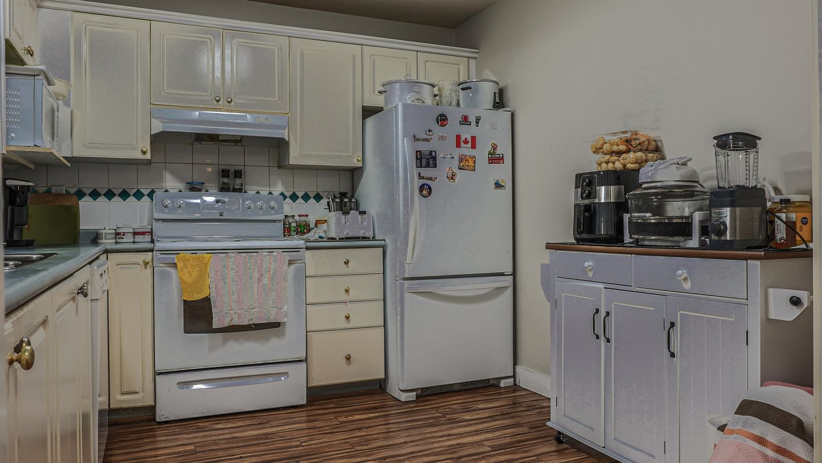 Listing Image 10