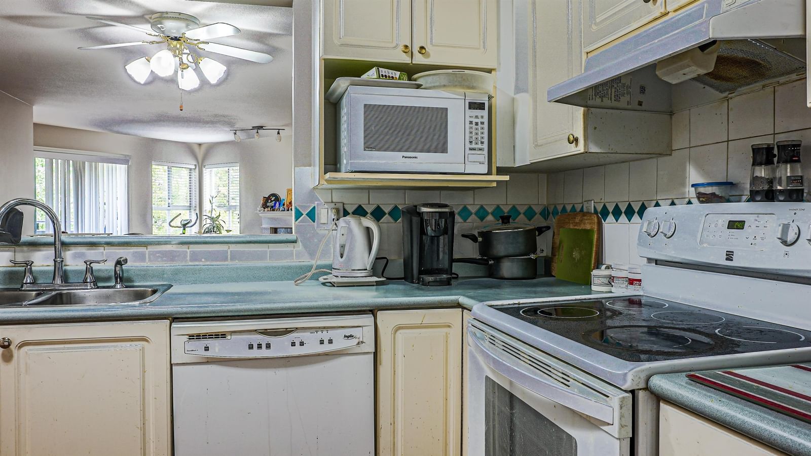 Listing Image 12