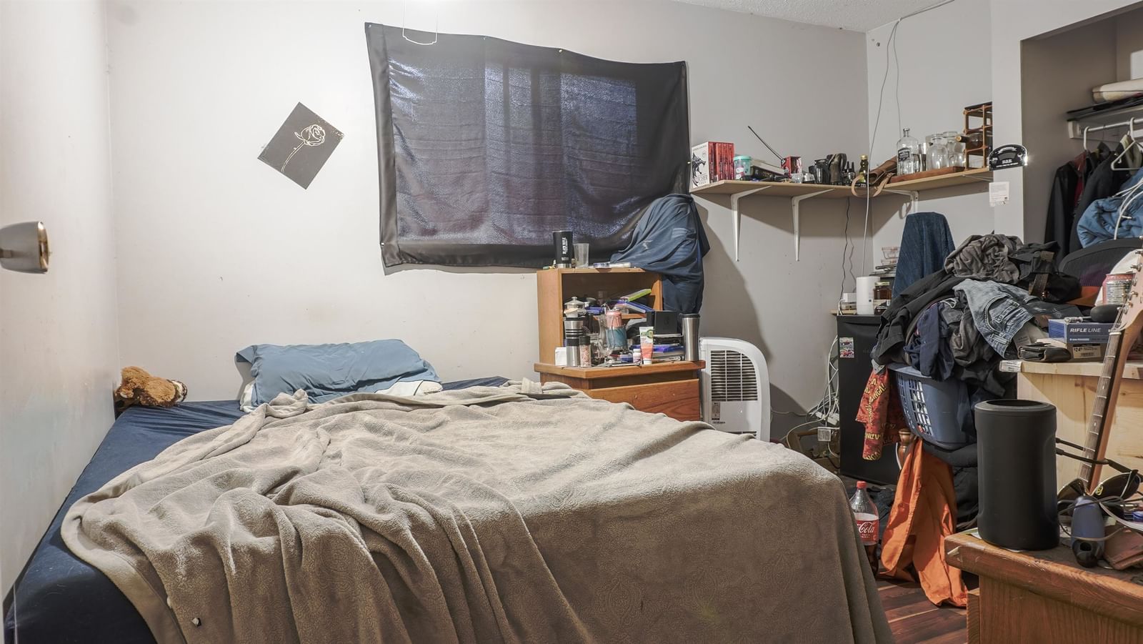 Listing Image 9