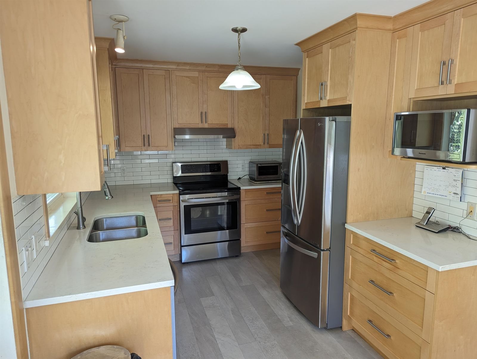 Listing Image 5