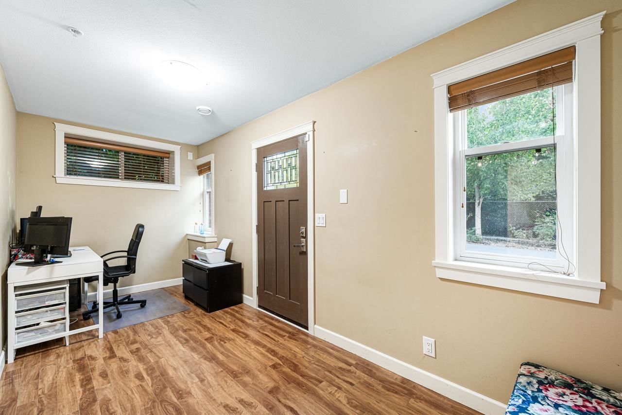 Listing Image 20