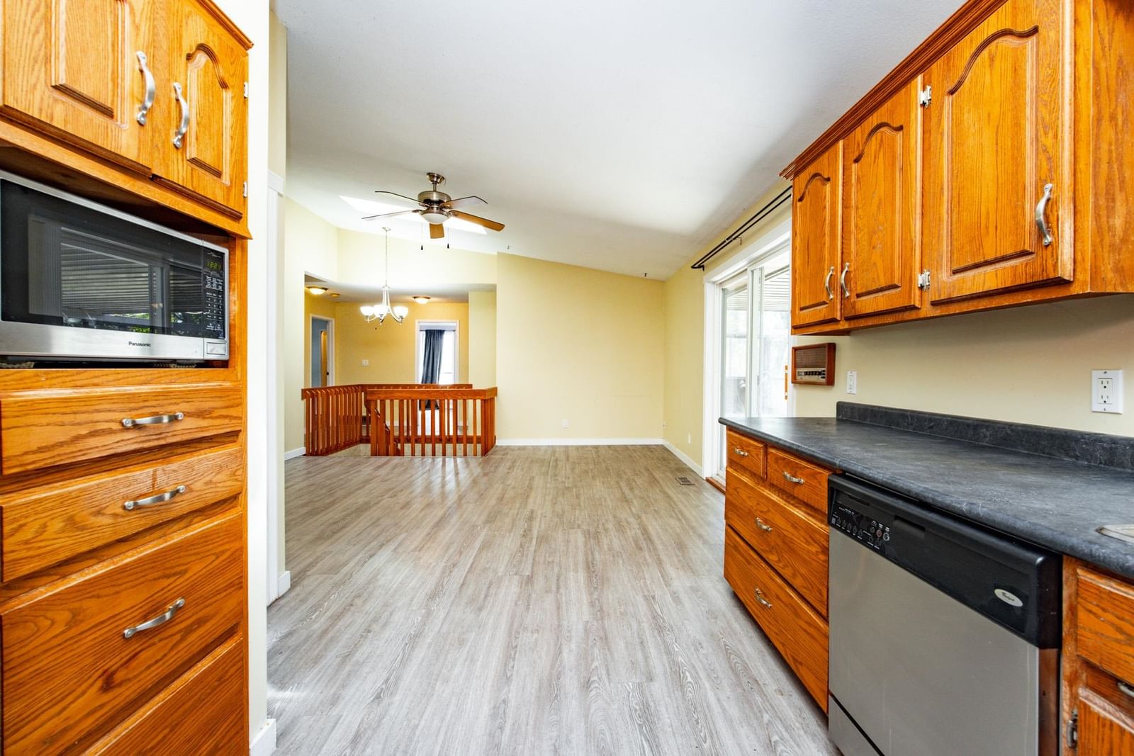 Listing Image 19