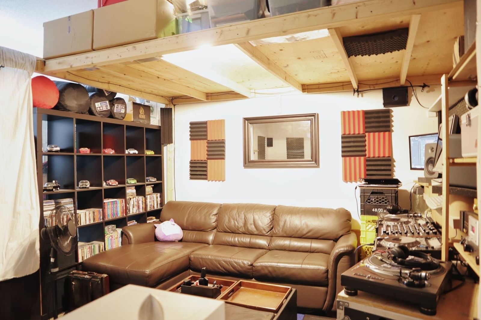 Listing Image 12