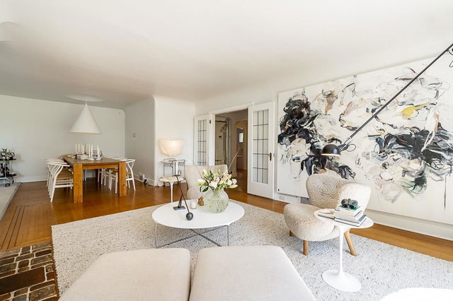 2859 Bellevue Avenue