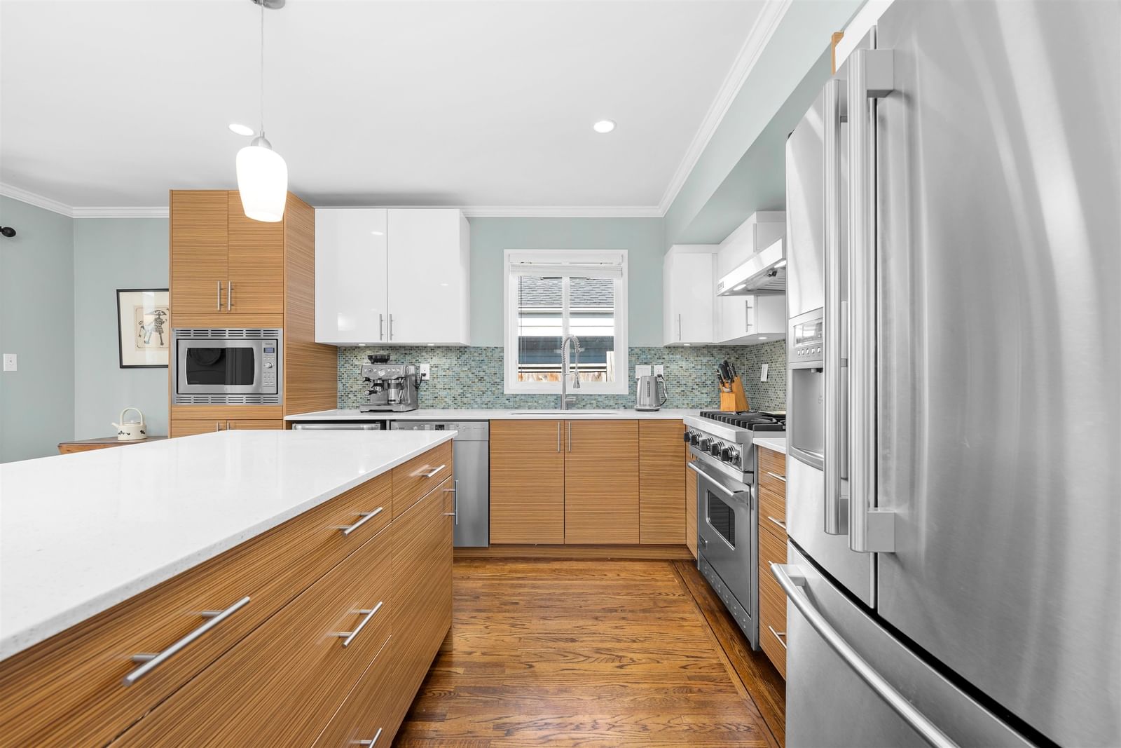 Listing Image 9