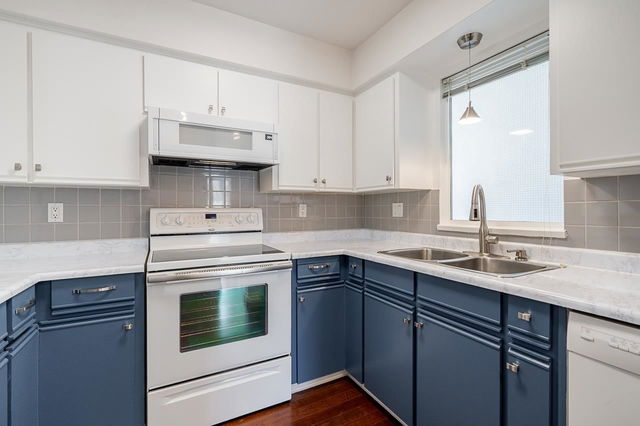 407 - 937 14th Avenue