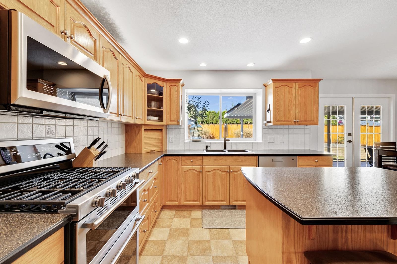 Listing Image 10