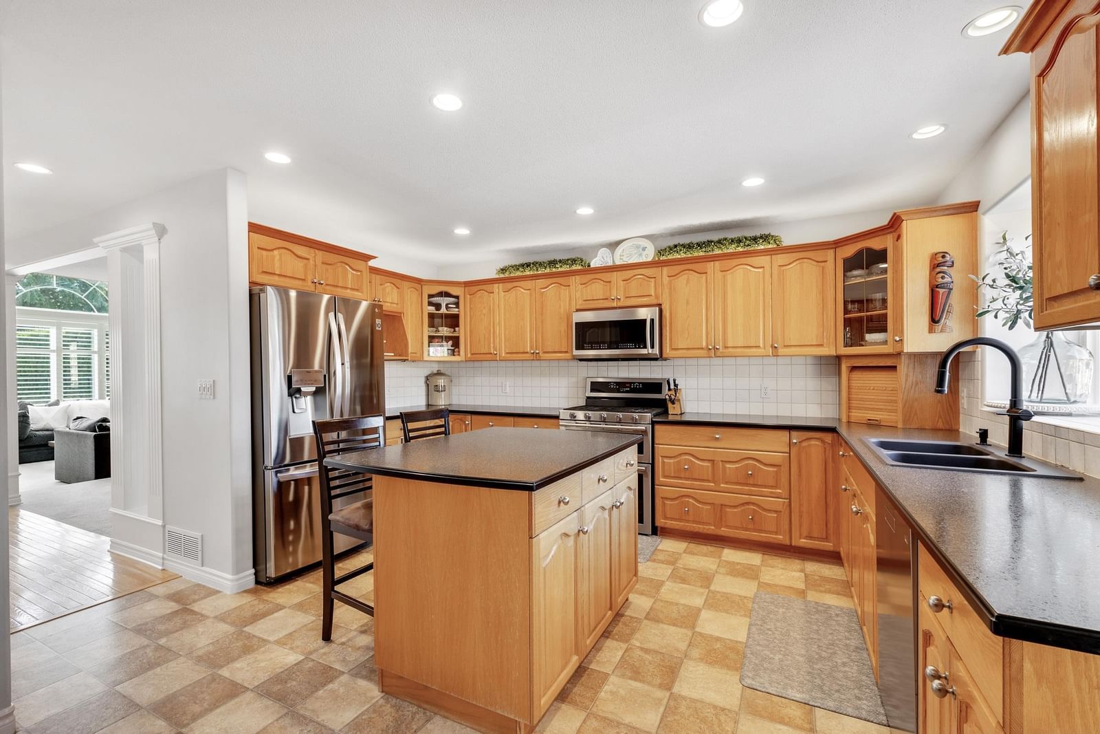Listing Image 9