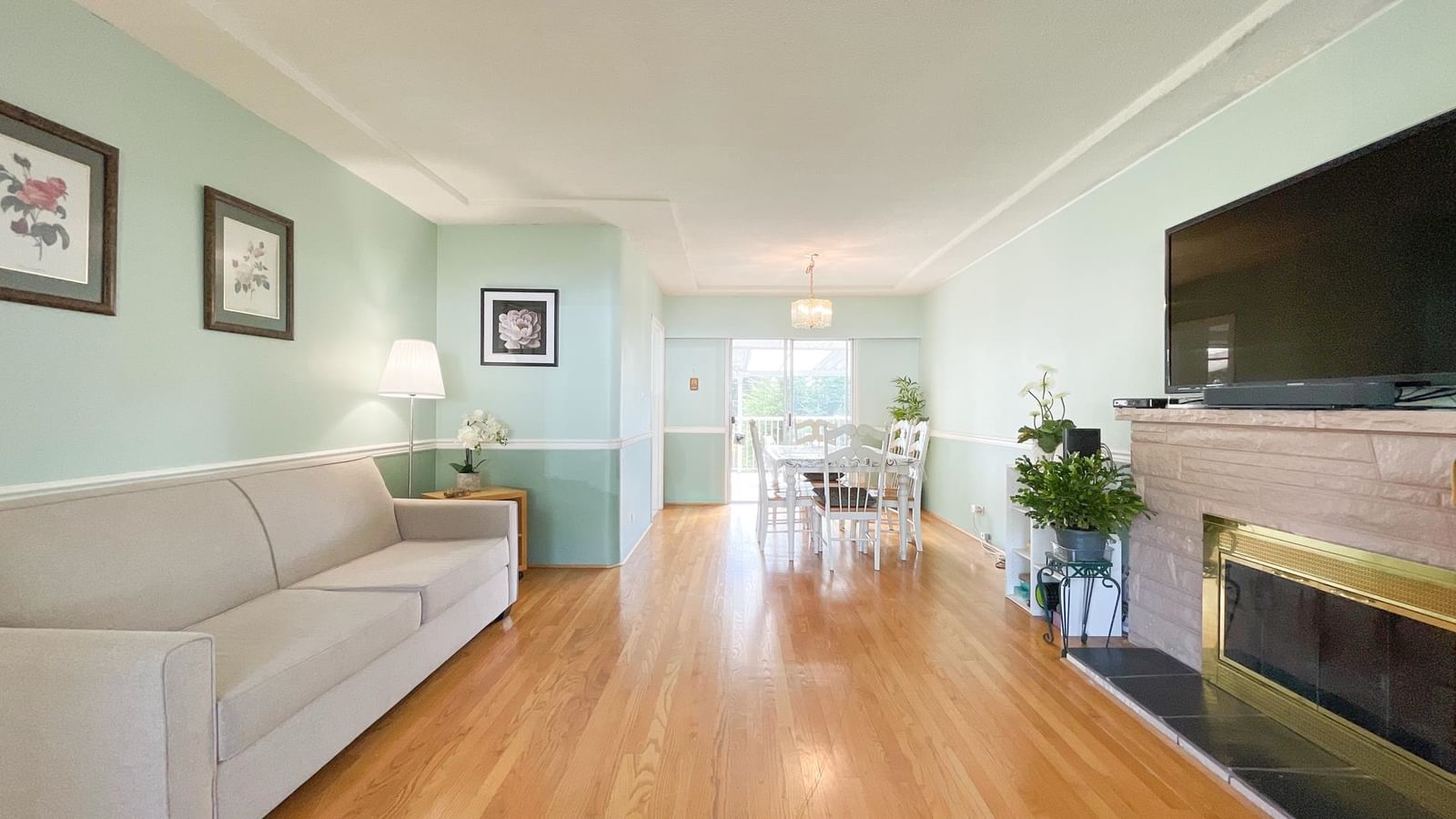 Listing Image 10