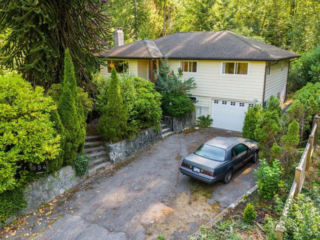 954 Riverside Drive