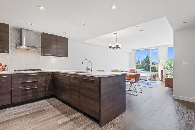 308 - 7468 Lansdowne Road