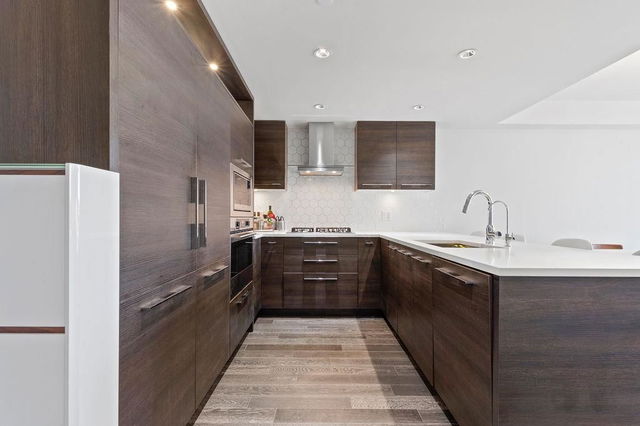 308 - 7468 Lansdowne Road