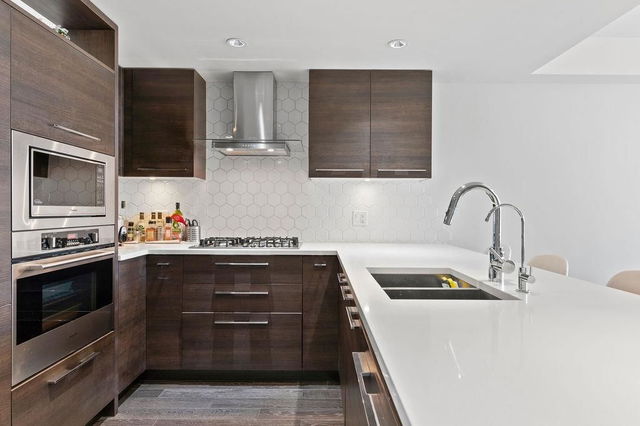 308 - 7468 Lansdowne Road