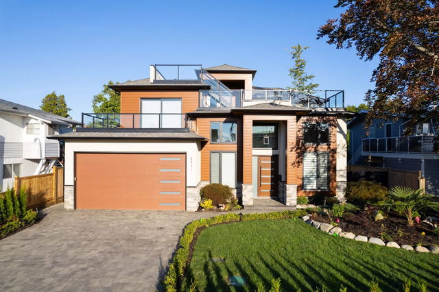 8431 Fairdell Crescent