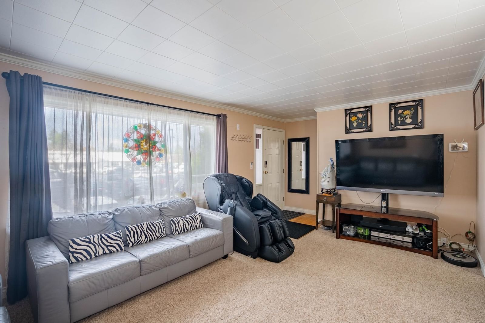 Listing Image 5