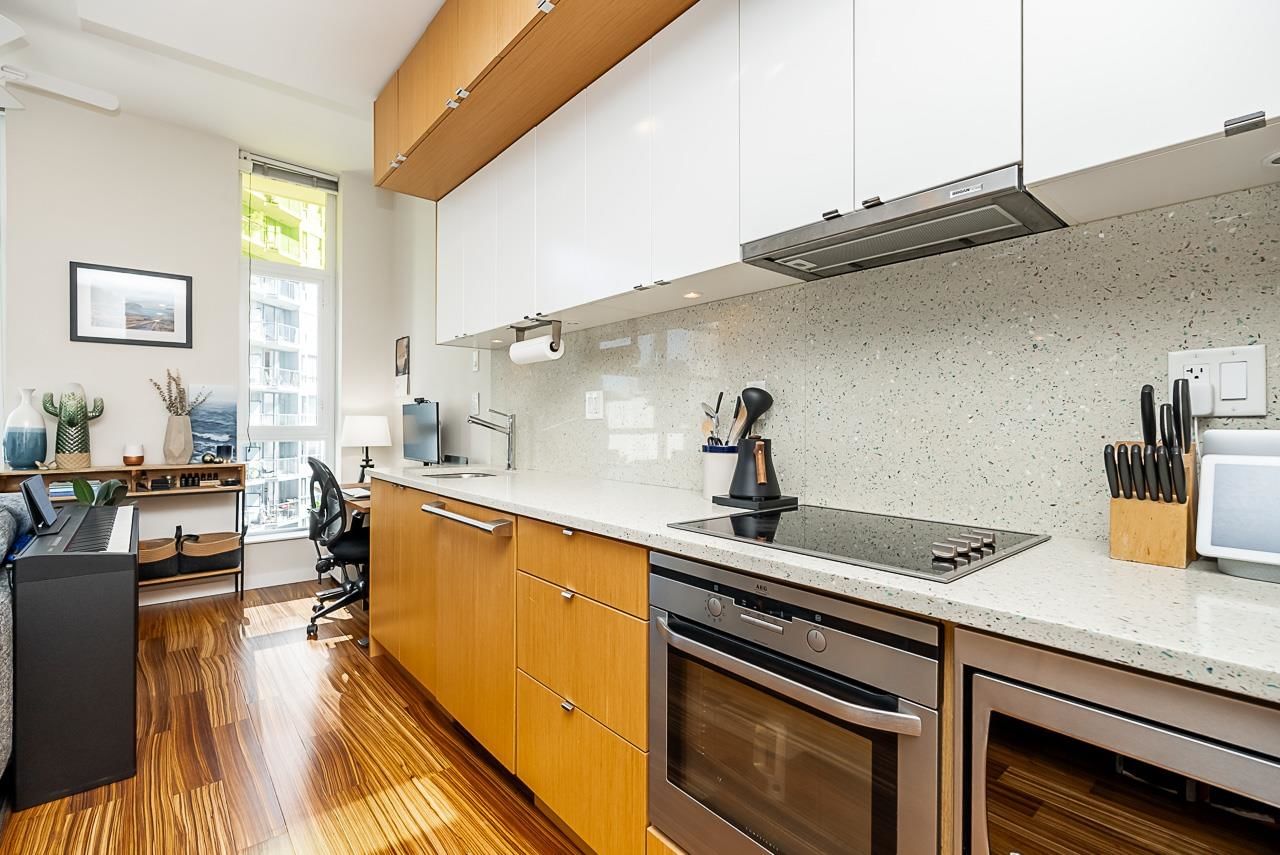 Listing Image 6