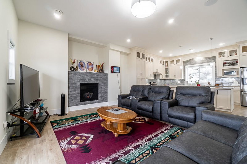 8204 Harvest Place, Chilliwack, V4Z 0E4 | Image 2