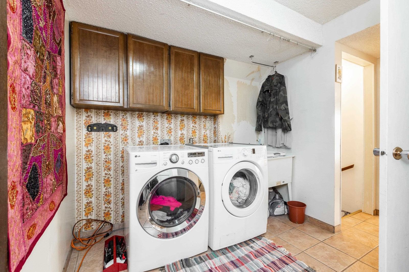Listing Image 17