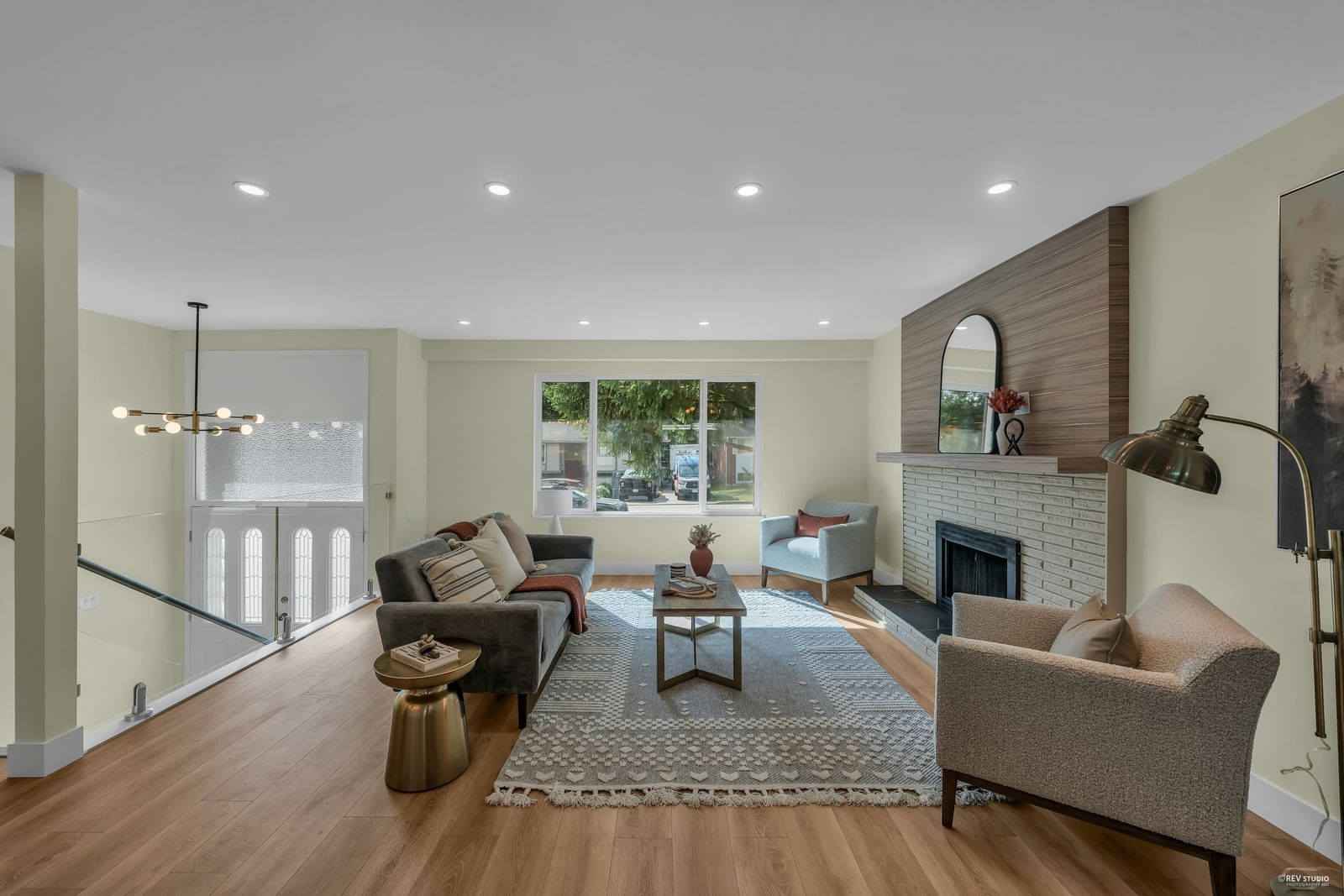 Listing Image 5