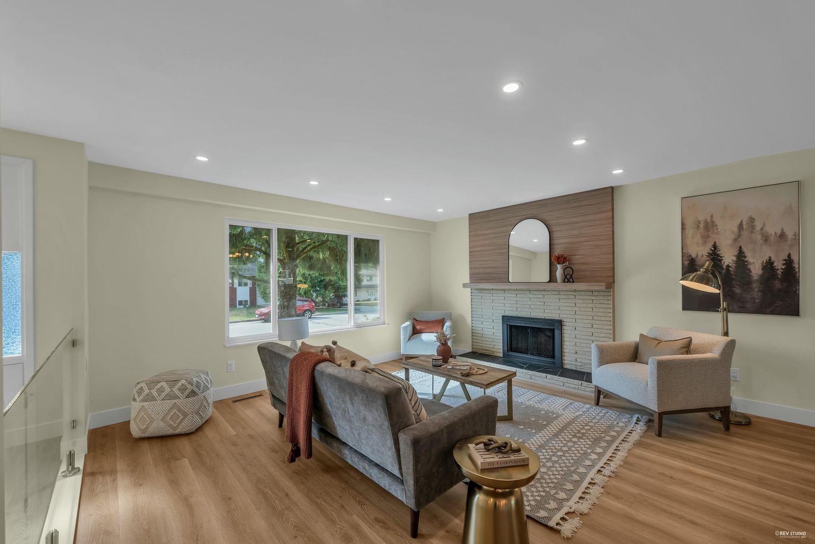 Listing Image 8