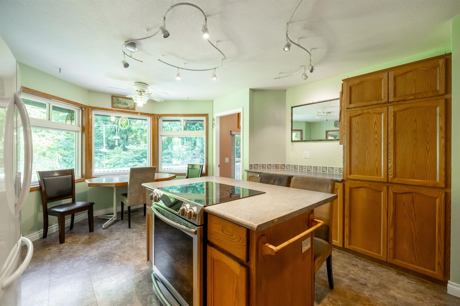 Listing Image 15