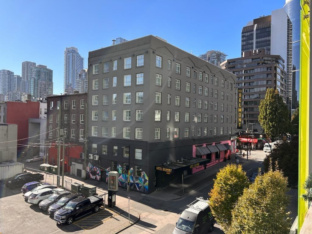 Listing Image 10