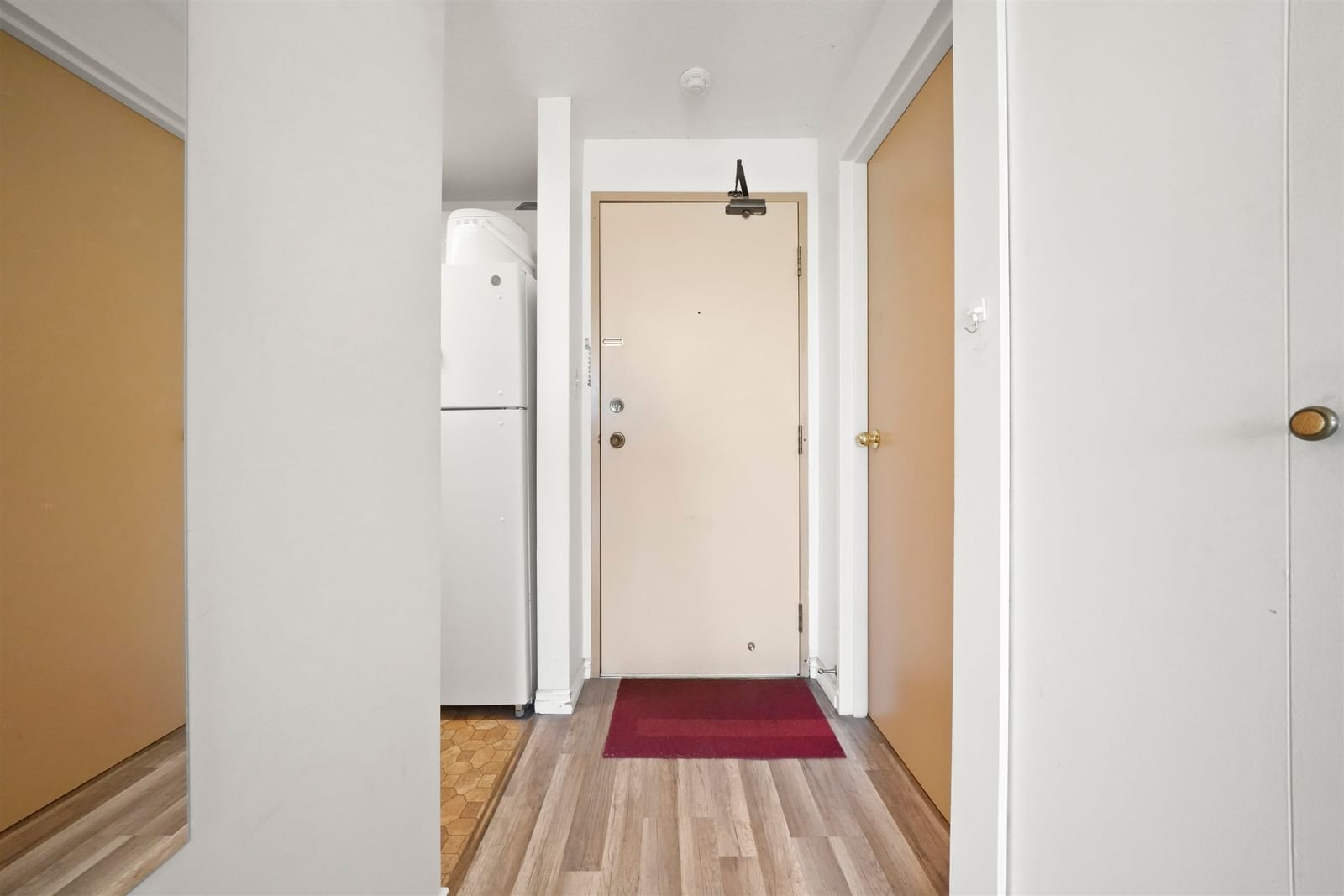 Listing Image 17