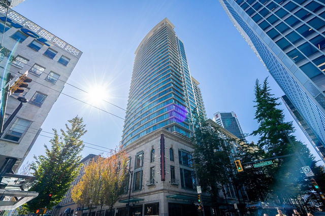 1616 - 610 Granville Street