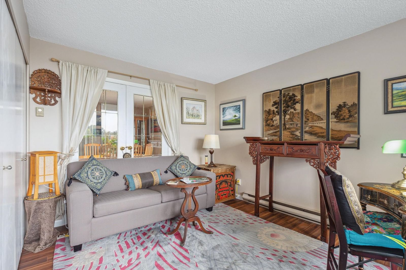 Listing Image 9