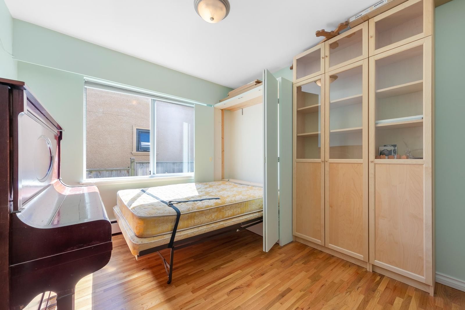 Listing Image 15