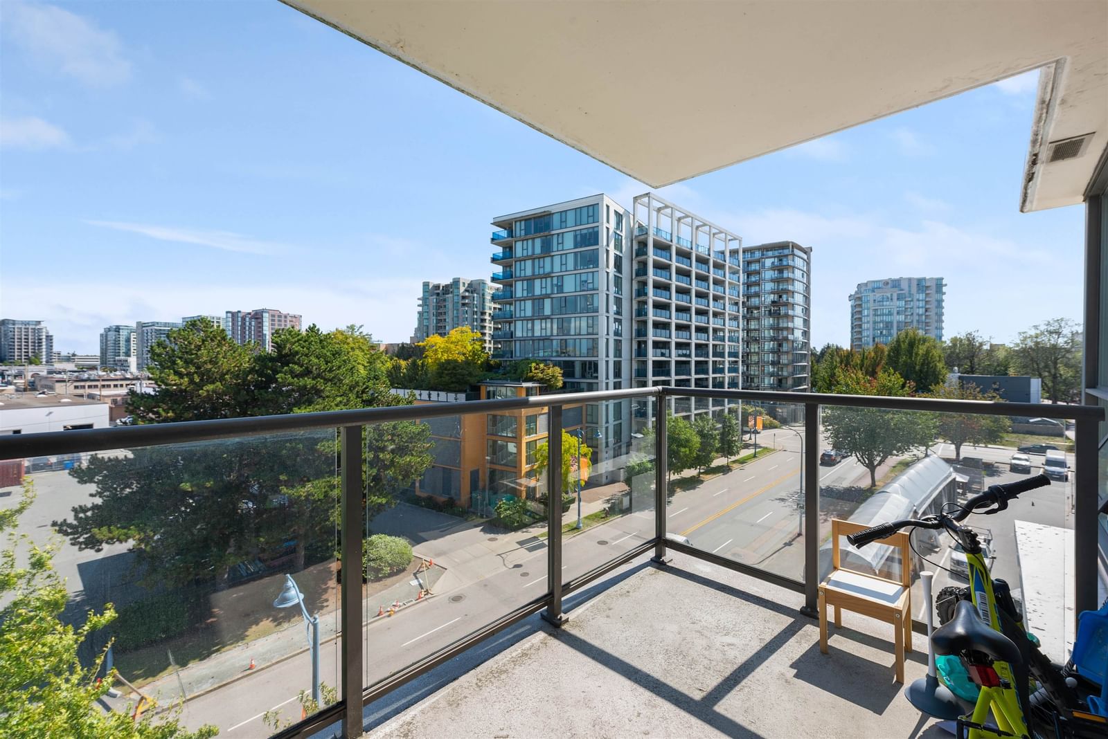 Listing Image 11