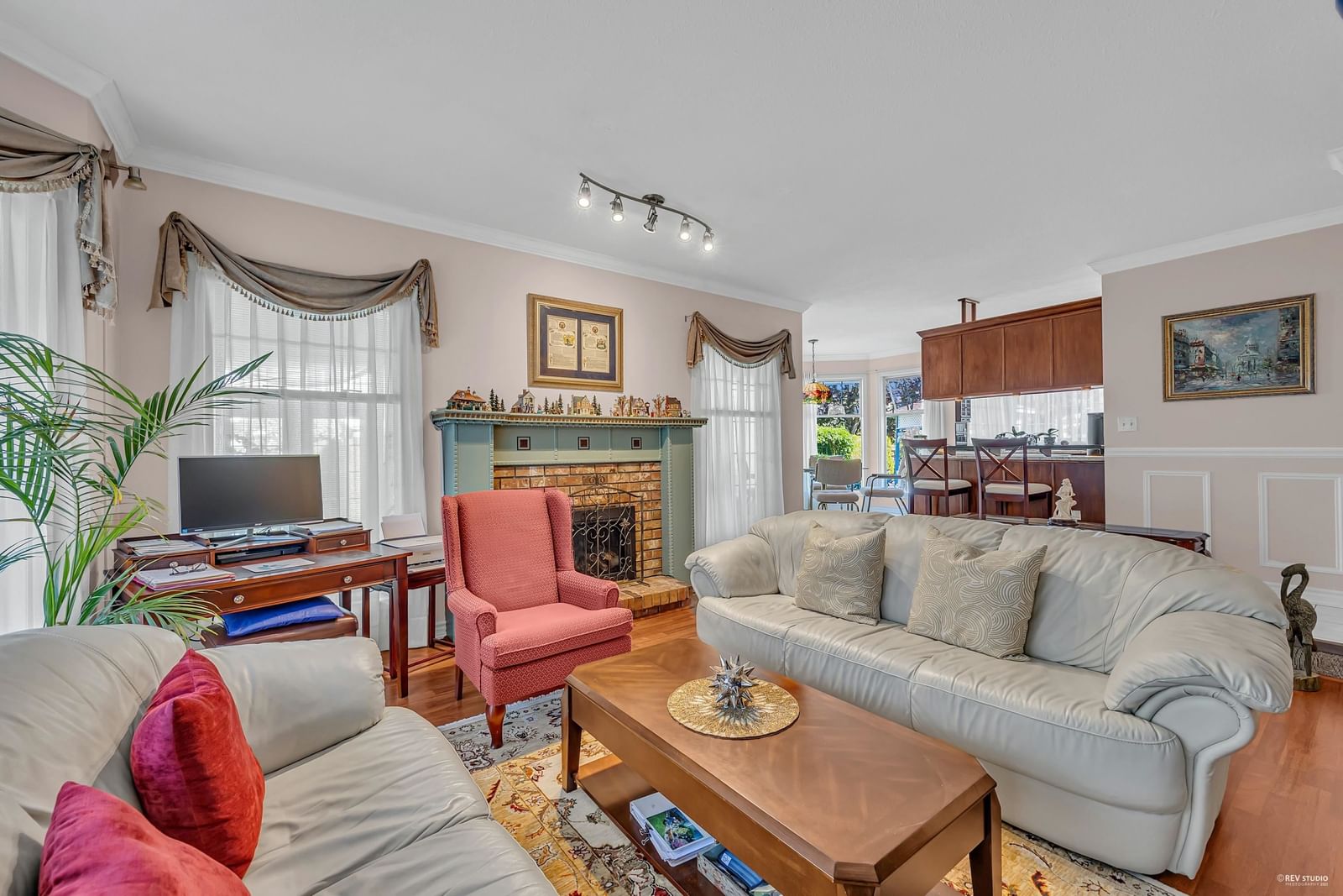 Listing Image 15